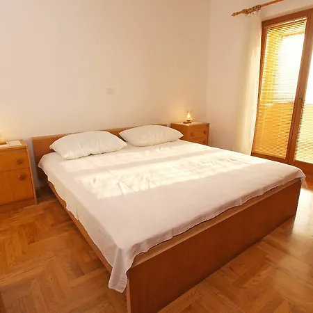 Fumica 954 Apartment