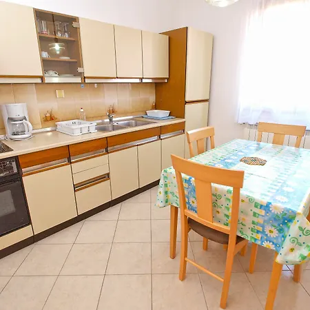 Fumica 954 Apartment